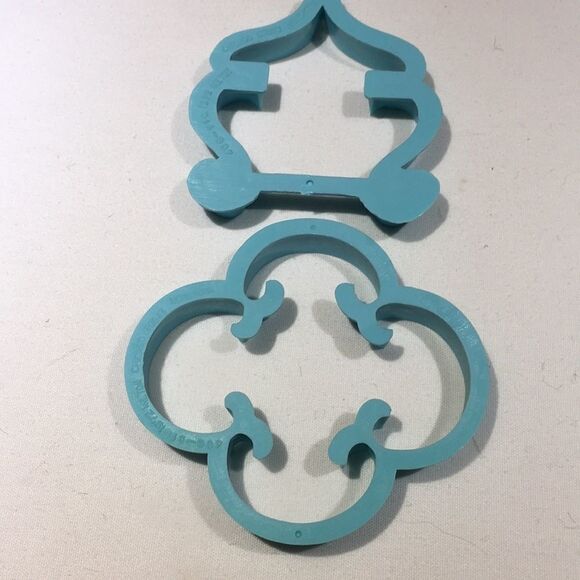 Vintage Wilton Filigree fondant cutters - Picture 5 of 7